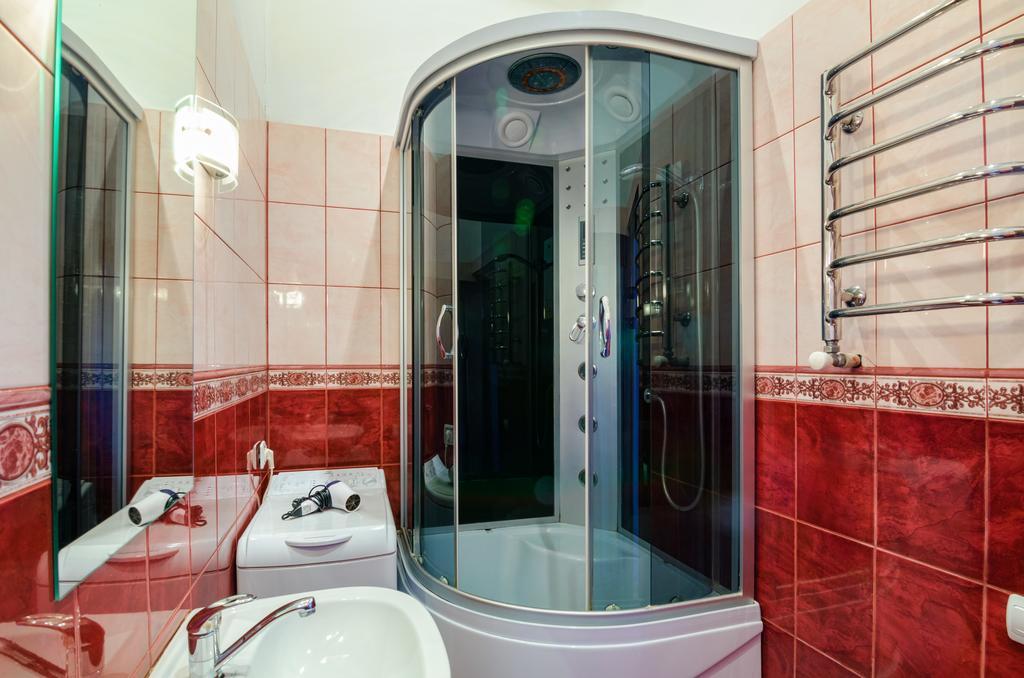 Leogrand Apartments On Kniazia Romana 26 Львов Экстерьер фото